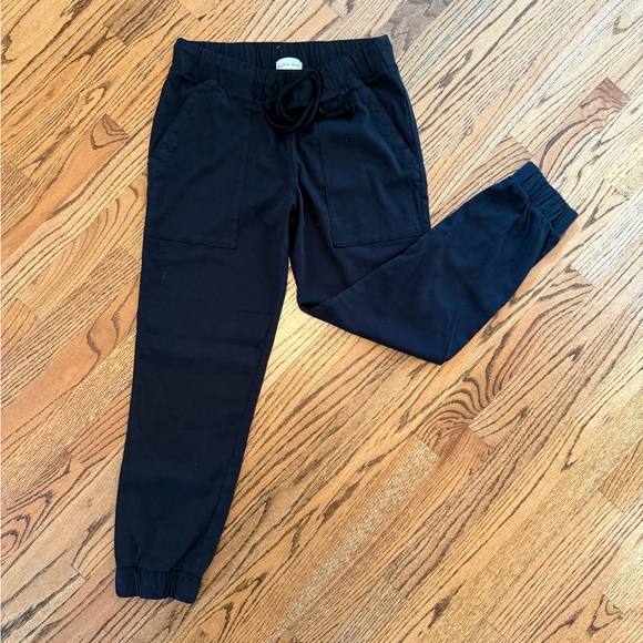 Bella Dahl Joggers - Picture 1 of 3